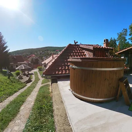 Kemenceshaz Pensjonat Noszvaj