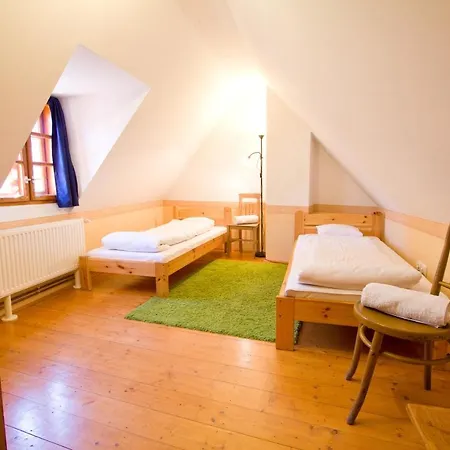 Kemenceshaz Pensjonat Noszvaj