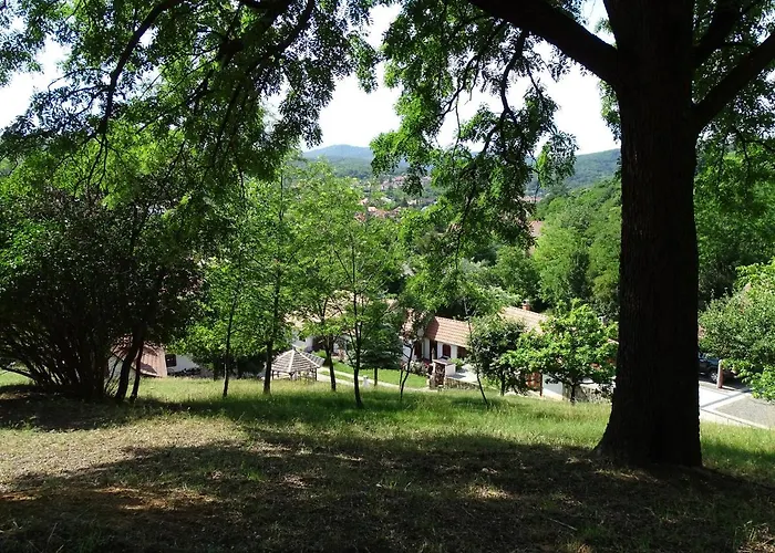 Kemenceshaz Noszvaj